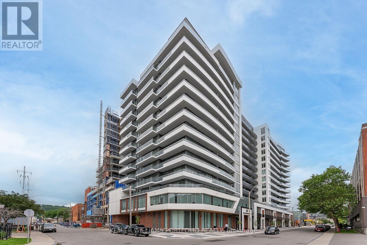 Primary Photo - 212-1212 King William St