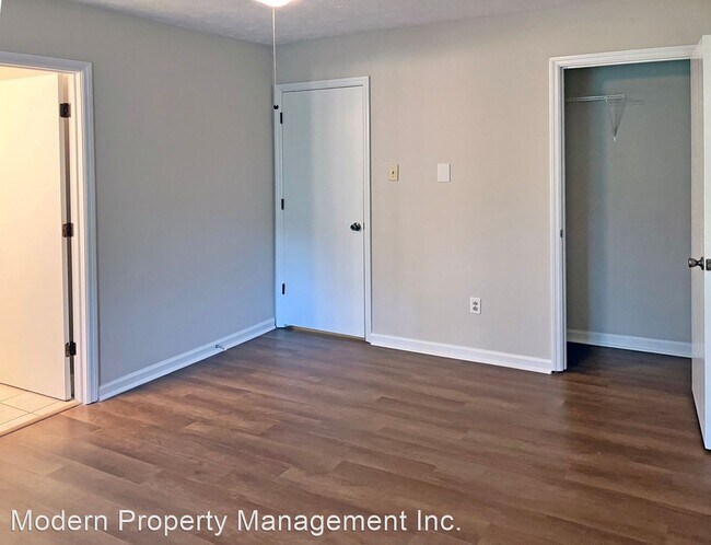 Building Photo - 3 br, 1 bath House - 3301 Smoky Mountain Dr.
