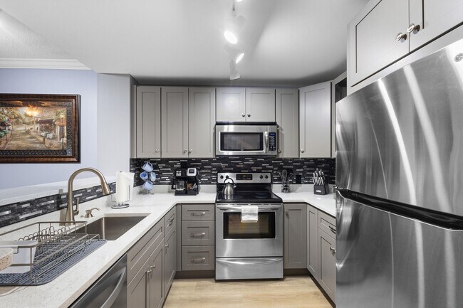 Foto del edificio - 11765 St Andrews Place St
