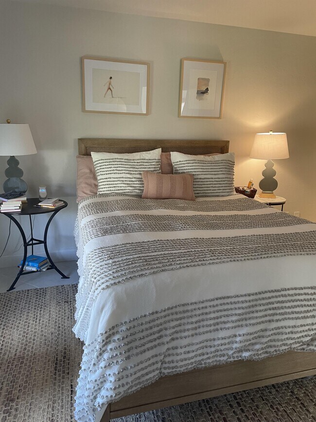 Foto del edificio - 3107 Riviera Dr