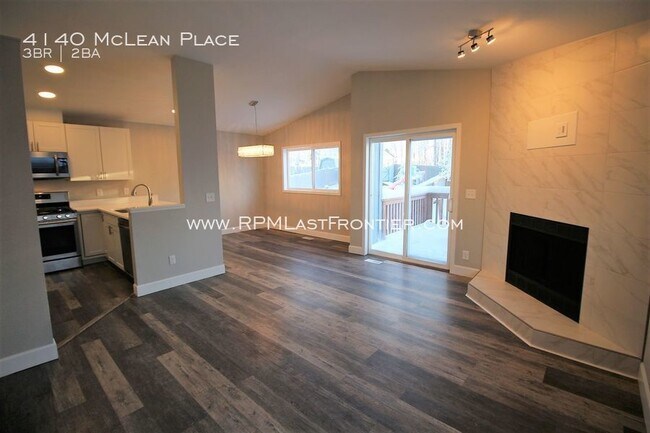 Foto del edificio - 4140 McLean Pl