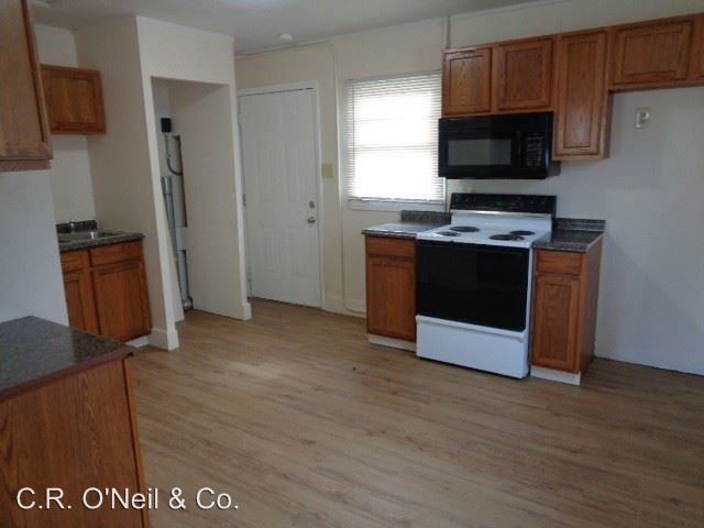 Building Photo - 3 br, 1 bath House - 254 Little Flower Lane