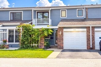 Building Photo - 411 Hickory Dr