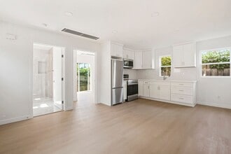 Building Photo - 4586-4590 Arizona St