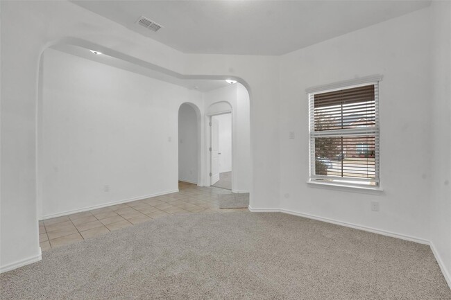 Building Photo - 144 Creek Terrace Dr