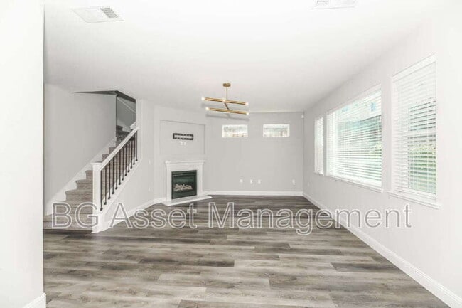 Building Photo - 3138 La Corona Dr