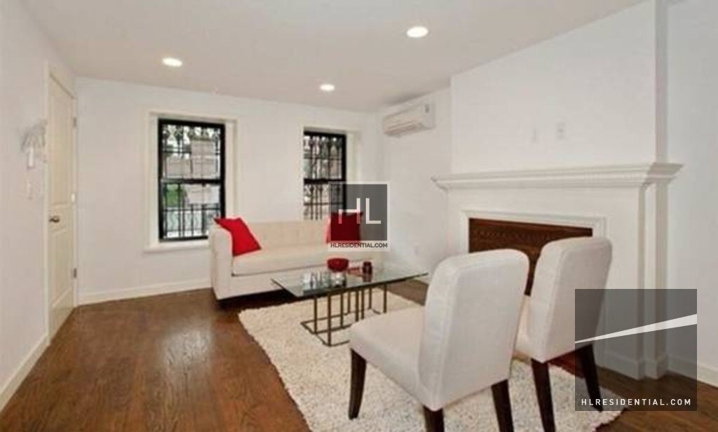 Primary Photo - 739 Macon St