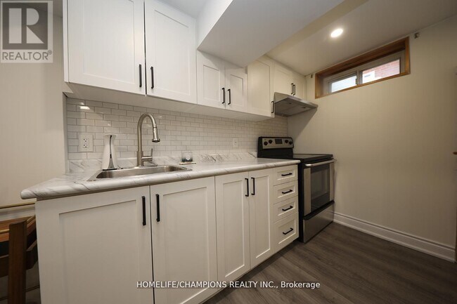 Building Photo - 50 Fraserton Crescent