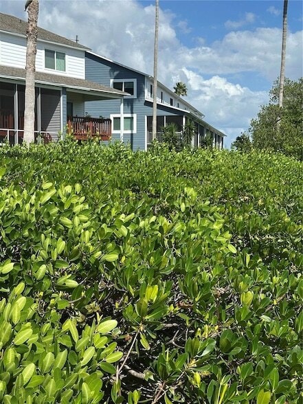 Foto del edificio - 505 Hidden Harbour Dr