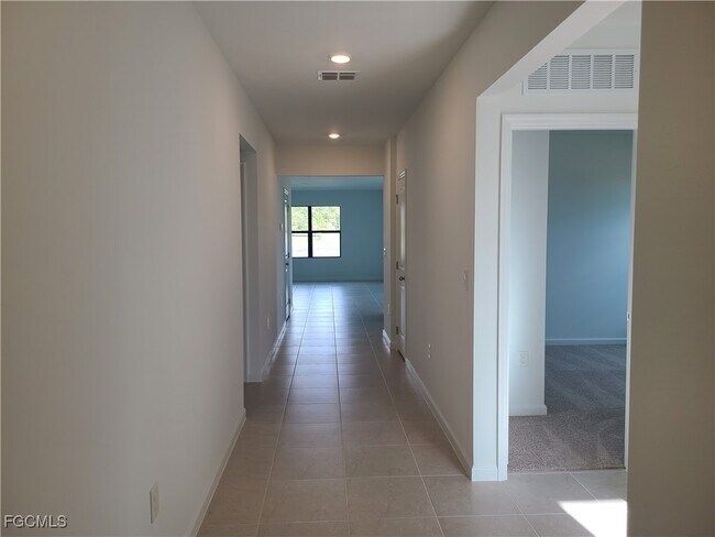 Foto del edificio - 1023 Caloosa Breeze Dr