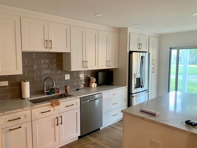 Building Photo - 1229 Ballantrae Pl