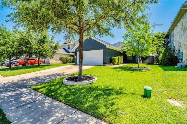 Building Photo - 336 Housefinch Loop