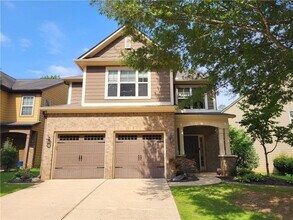 Building Photo - 915 Silver Lake Dr