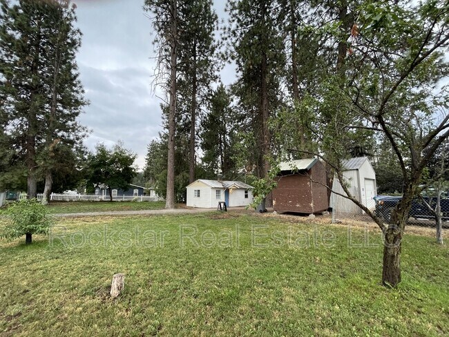 Building Photo - 604 S Sunderland Rd