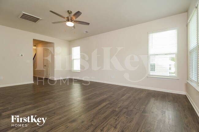 Foto del edificio - 304 Ashborne Ln