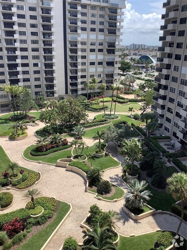 Building Photo - 5100 N Ocean Blvd