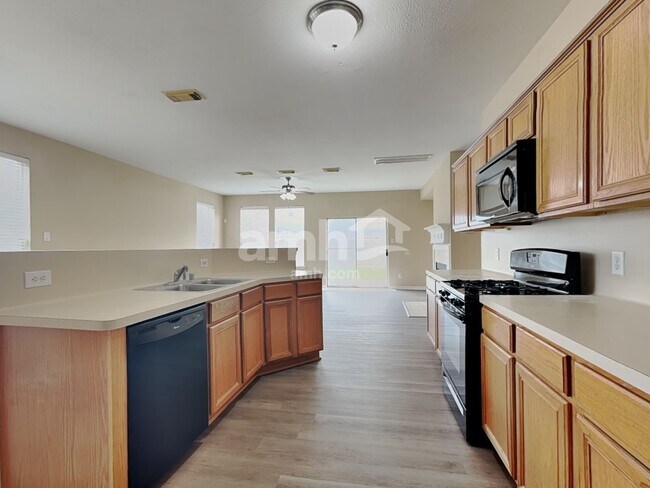 Foto del edificio - 16511 Cypress Brook Ct