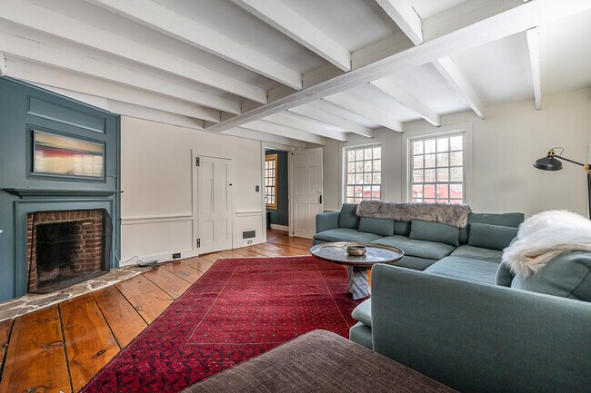 Foto del edificio - 69 E Rd