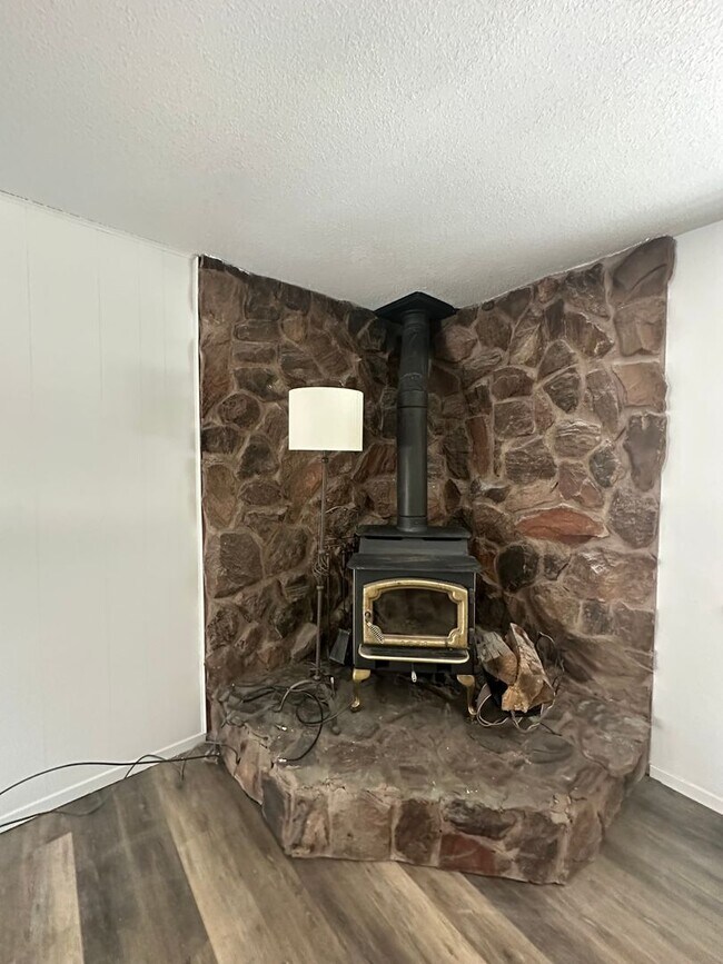 Foto del edificio - Great Location on Gardner Mountain - Long Term Rental