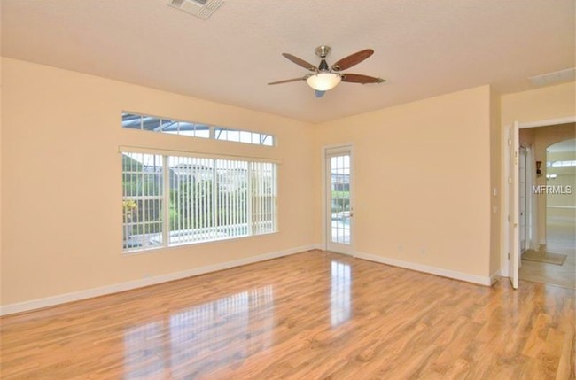 Foto del edificio - 1658 Astor Farms Pl