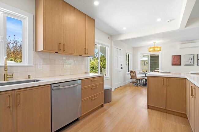 Foto del edificio - 4774 E Mountain View Dr