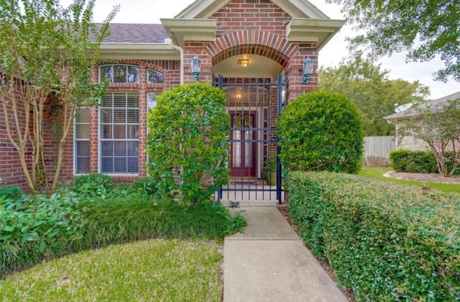 Photo - 1706 Fantasy Woods Dr House