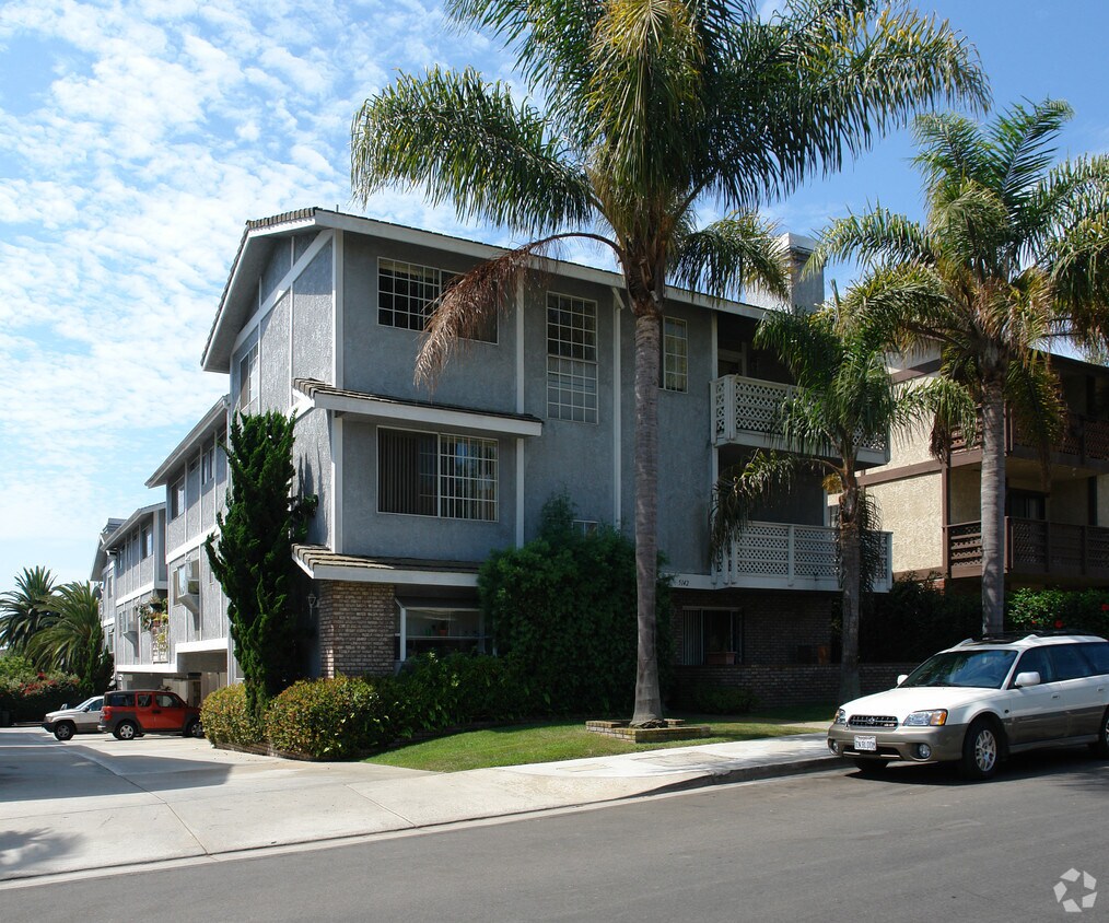 Primary Photo - 5142 Dunbar Ave