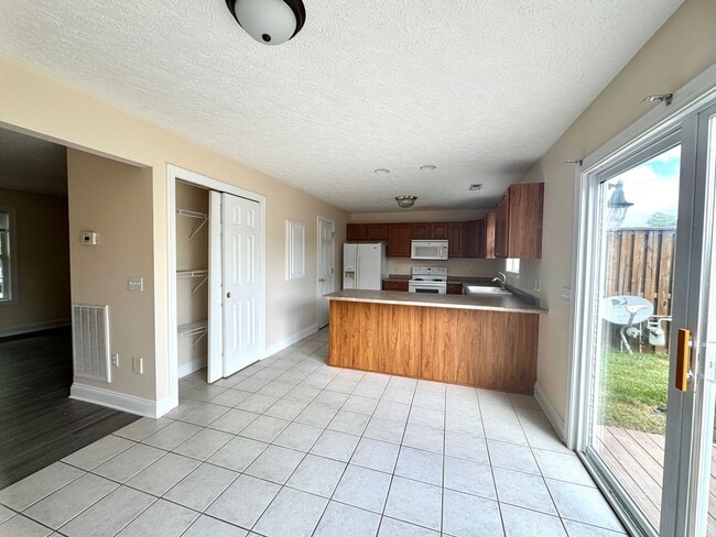 Foto del edificio - 260 Tall Oak Blvd NW