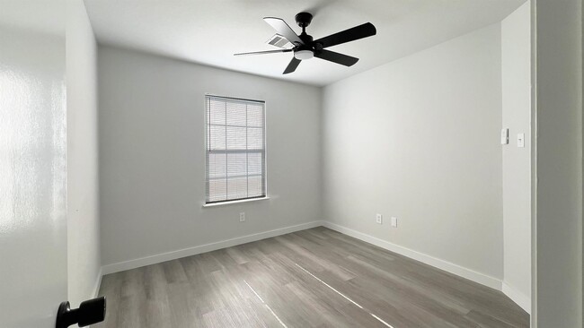 Building Photo - 20917 Patriot Park Ln