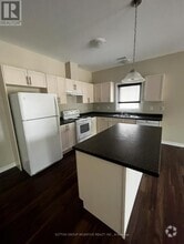 Building Photo - 1801 River Rd W