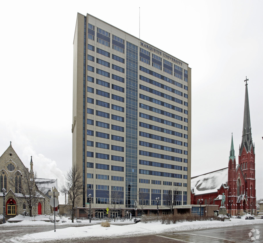 Building Photo - Straz Tower