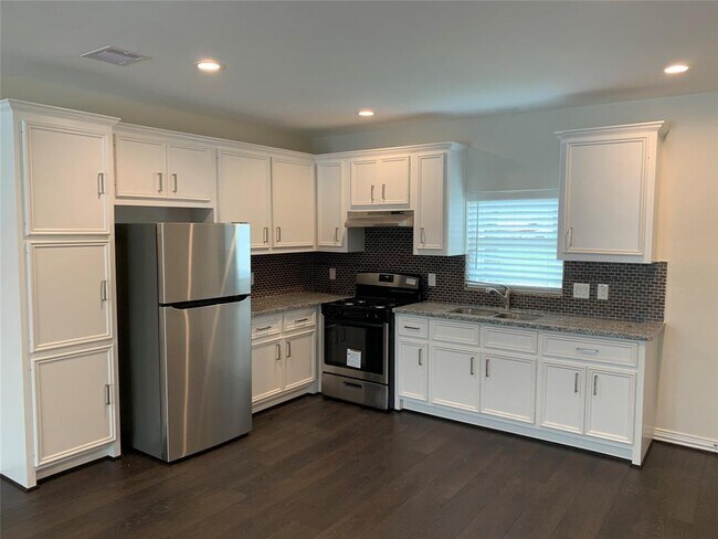 Foto del edificio - 4622 Haywood St