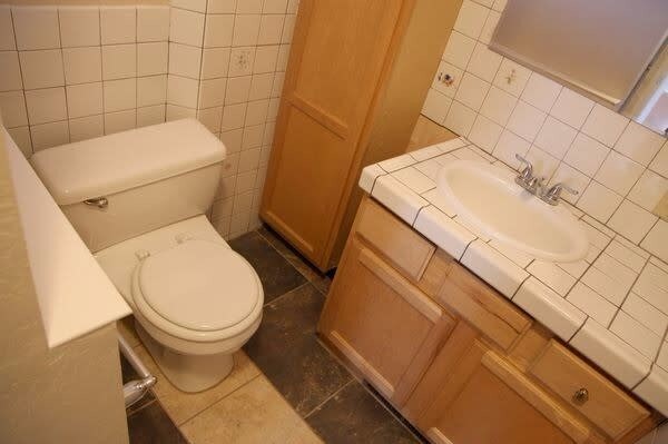 Building Photo - 1200 W 10th St