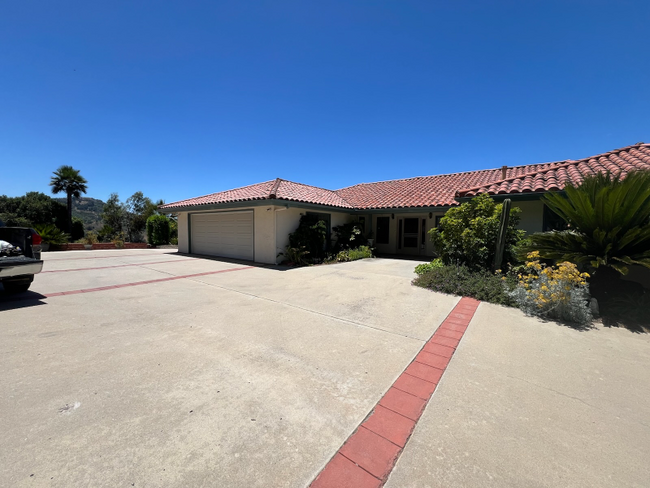 Foto del edificio - 2908 Lakemont Dr