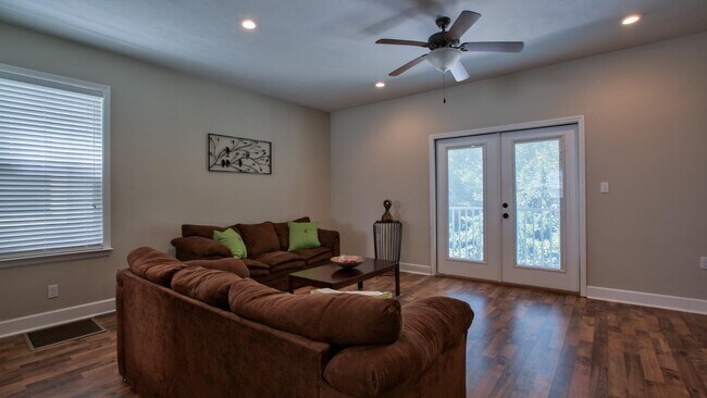 Foto del edificio - 1864 Belle Vue Way