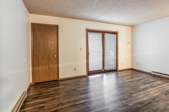 Building Photo - 348 Terri Dr