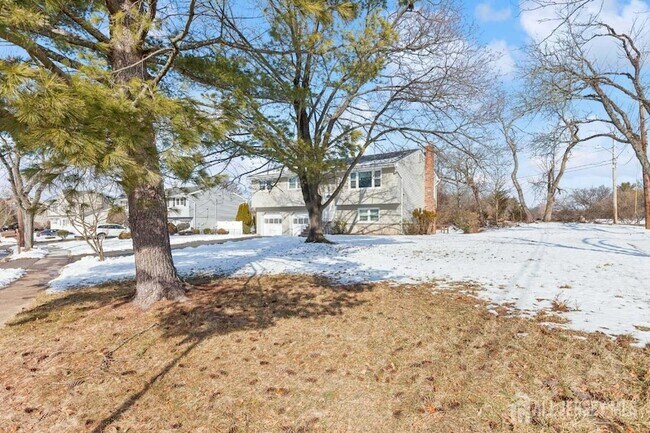 Foto del edificio - 3 Stafford Dr