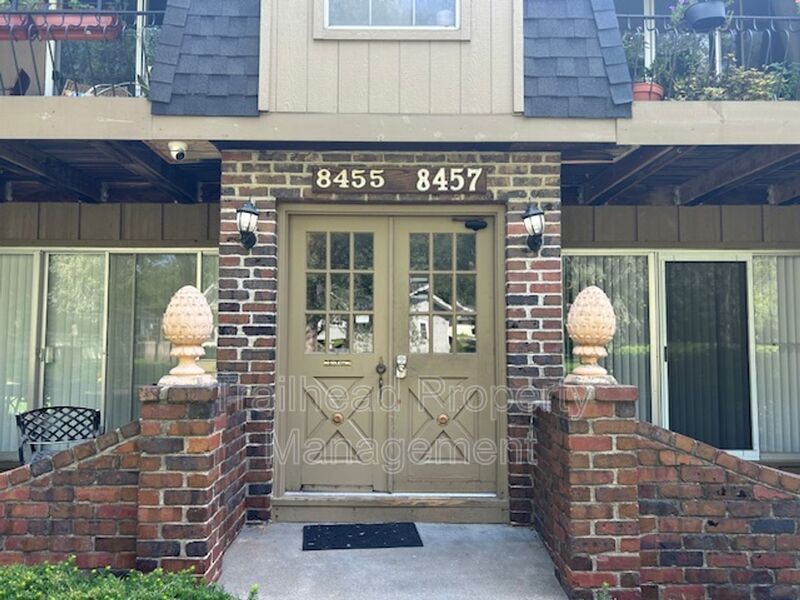 Foto principal - 8455 Lowell Ave