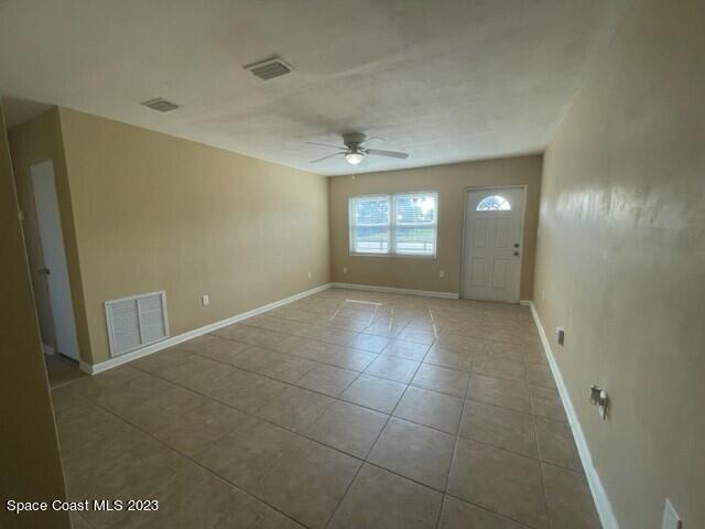 Building Photo - 1171 Croton Rd