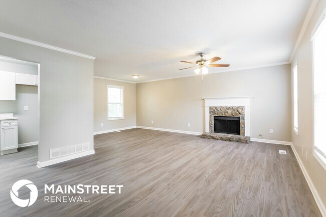 Building Photo - 444 River Trace Dr