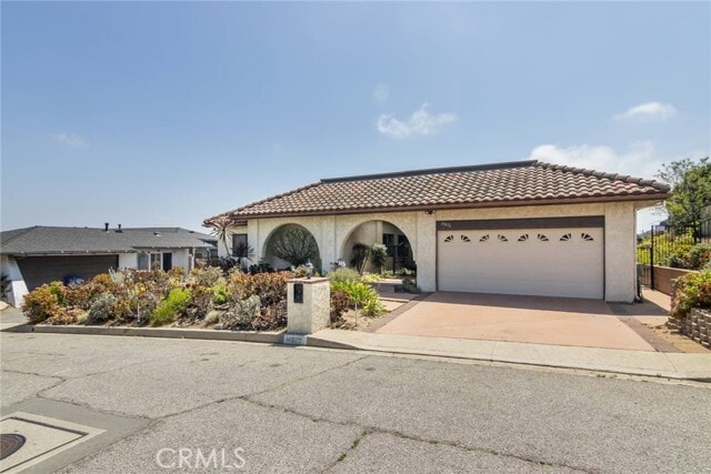Building Photo - 14676 Deervale Pl