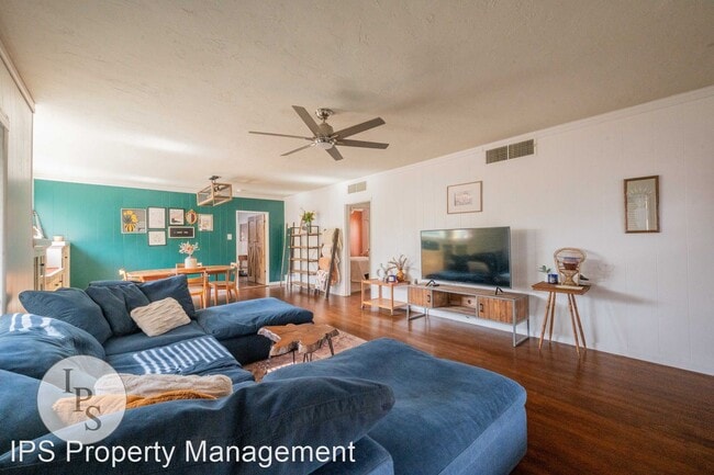 Building Photo - 3 br, 1 bath House - 1343 N Wilson Ave