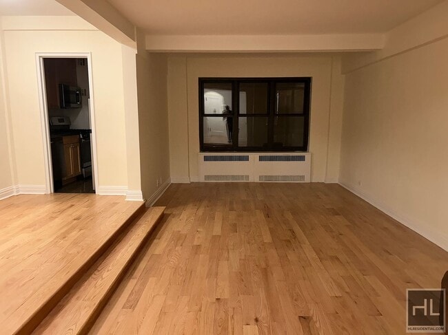 Building Photo - EAST 56 STREET