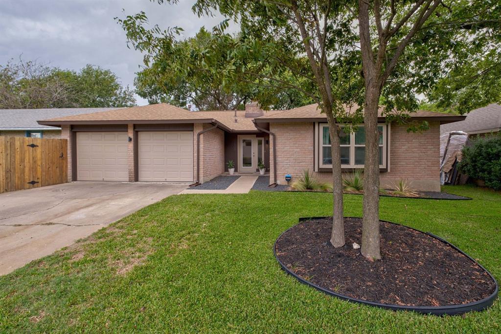 Foto principal - 11908 Swallow Dr