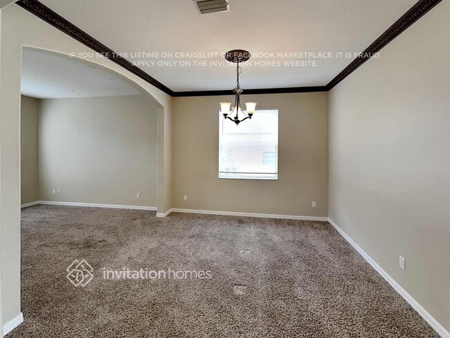 Building Photo - 3208 43rd Ave E