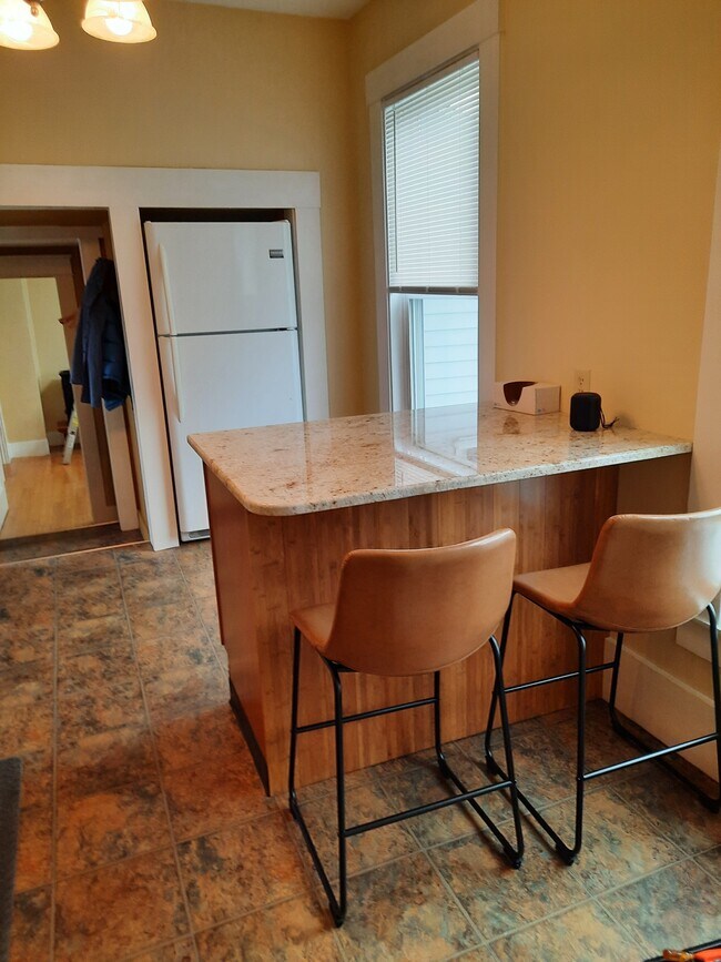 Isla Granito - 31B Kinsley St