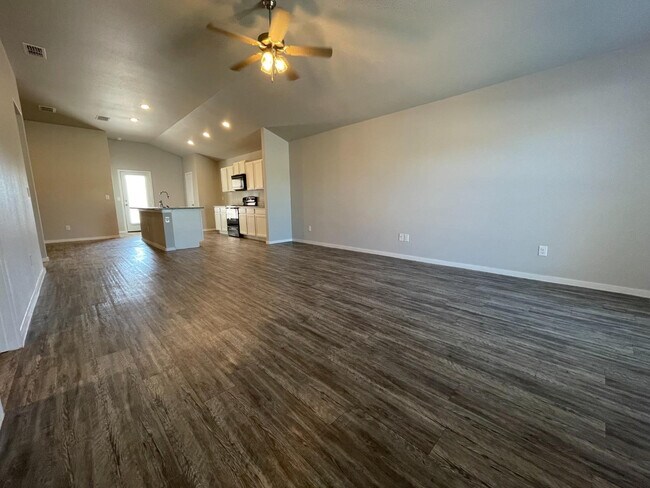 Building Photo - 2140 N Texas Ave