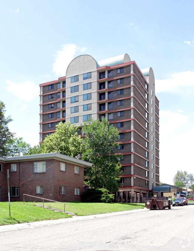 Building Photo - Walsh Manor Apartments