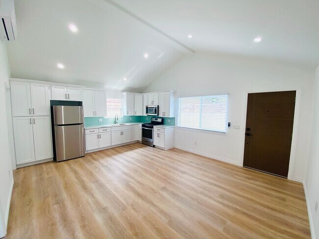 Foto del edificio - 12122 Havelock Ave
