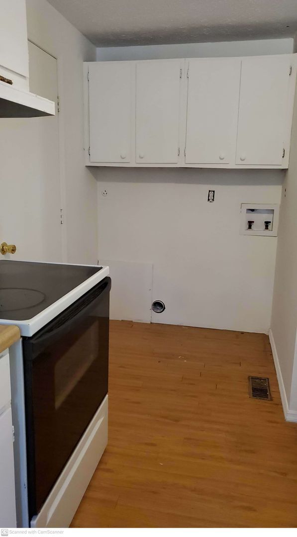 Foto del edificio - Cozy 3 Bed, 1 Bath, Convenient to I-70 and WPAFB, with AC!